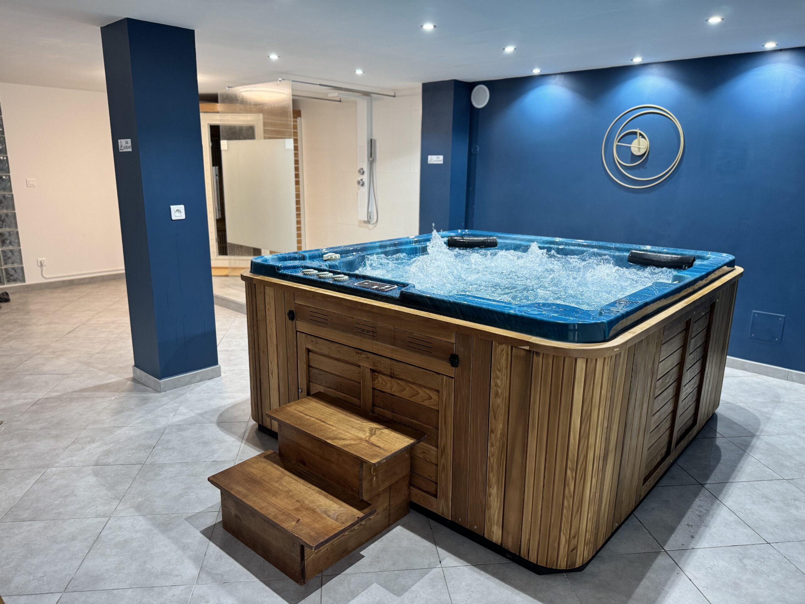 Spa privatif Le Magnolia, avec jacuzzi et sauna